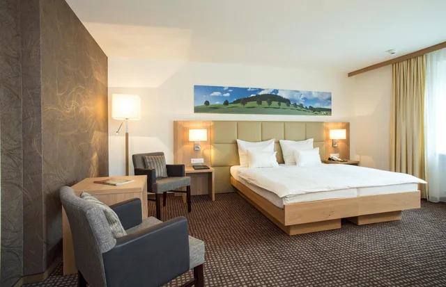 جناح جونيور، Brugger's Hotelpark am See 1/5
