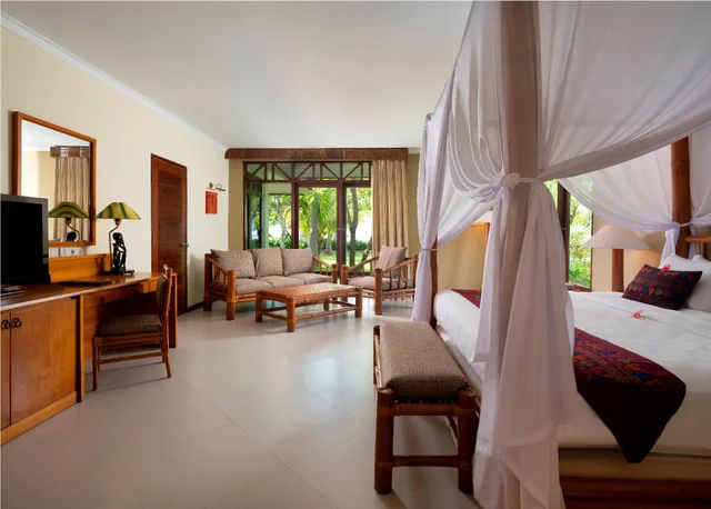 2 Bedrooms, Pool, Villa، Holiday Resort Lombok 2/2