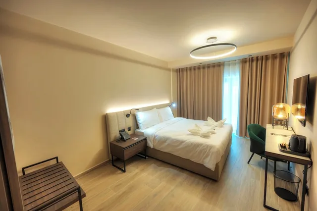 غرفة اقتصادية بسريرين منفصلين بشرفة، Aste Hotel 4/6