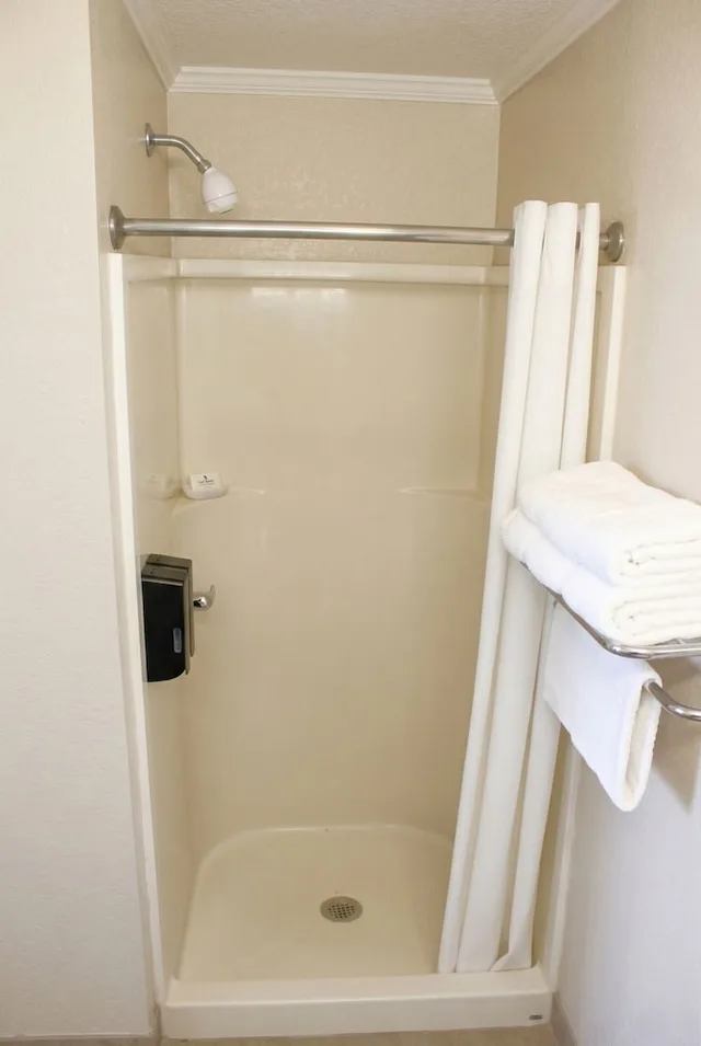 غرفة تقليدية بسريرين مزدوجين، Rodeway Inn And Suites 9/10