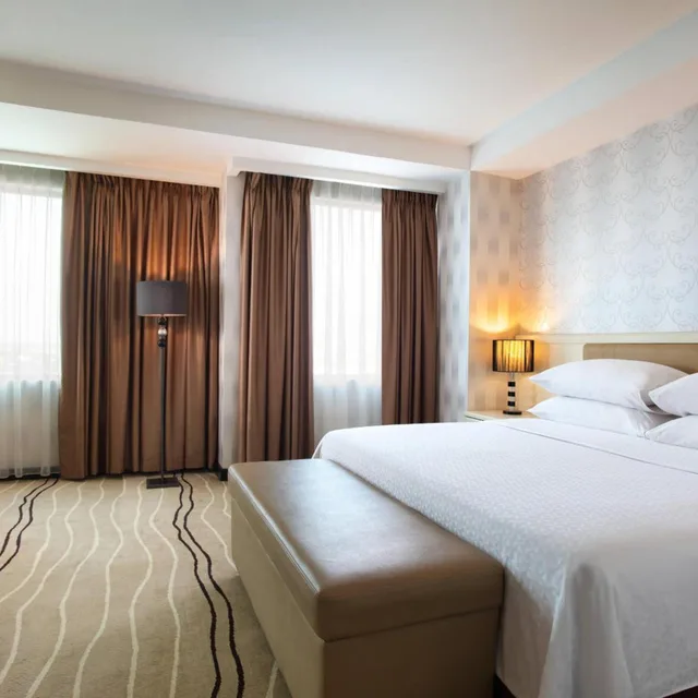 Grand, Suite, FOUR POINTS BY SHERATON MEDAN 2/7