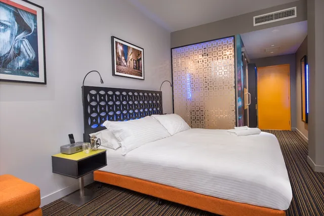 Hotel King Room, The Constance 2/2