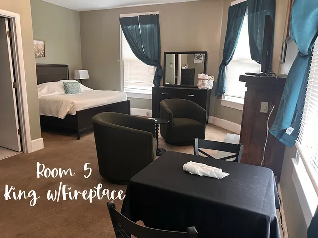 Deluxe, King Bed, No Elevator، The Hotel Belvidere 3/6