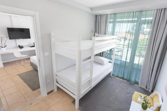 جناح بسرير بطابقين بغرفتي نوم، Azul Beach Resort Montenegro By Karisma 3/6