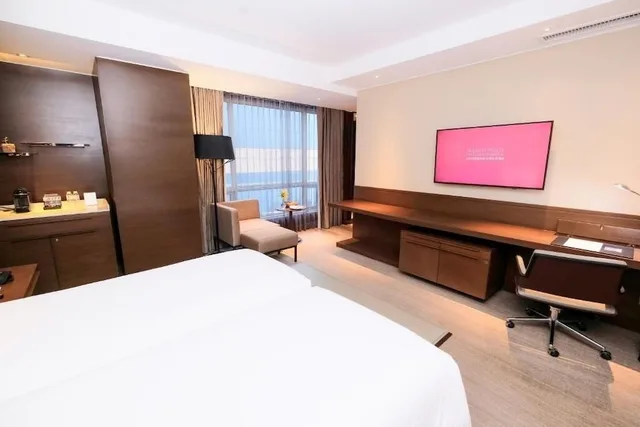غرفة قياسية بسريرين منفصلين، Marco Polo Ortigas Manila 3/4