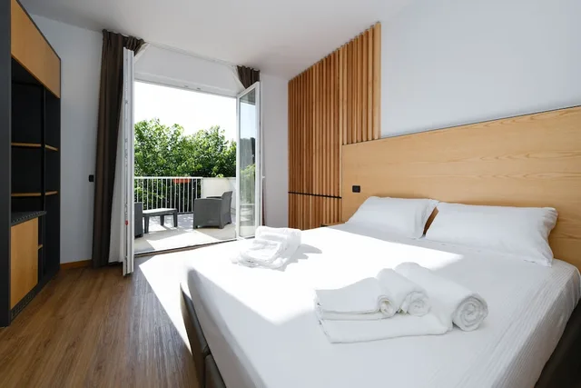 جناح عائلي بسرير كوين وسرير فردي بمطبخ صغير، Best Western Hotel Arya 2/11