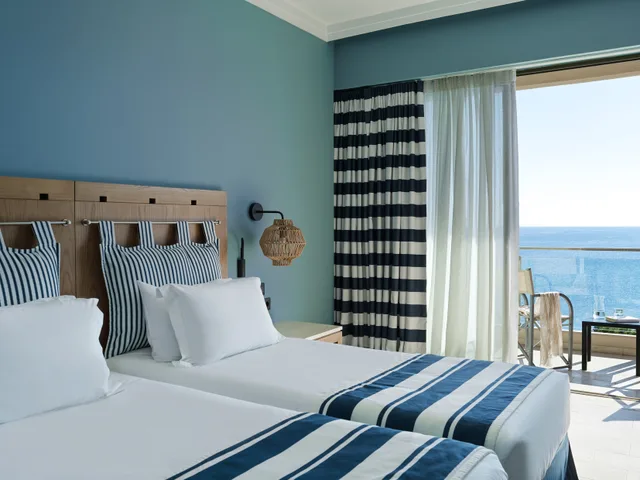 Room, Single, Sea Front، Kalamaki Beach 2/4