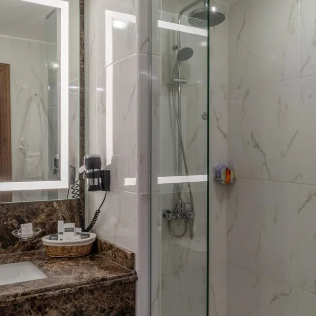 Deluxe, Twin Beds, Landmark Amman Hotel and Conference Center 4/5
