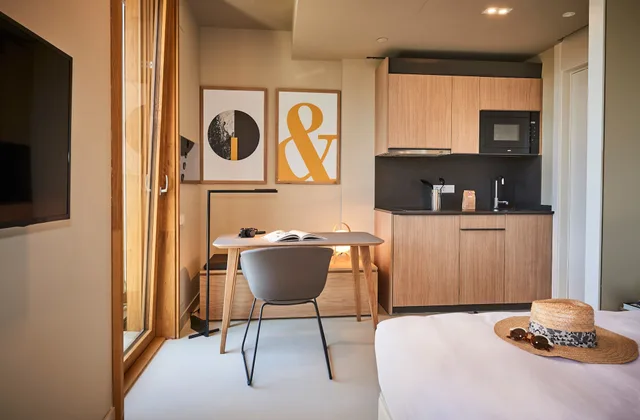 Family, Studio, Queen and Twin Beds, Mountain Side, 2 Bathrooms، Numad Studios 2/4