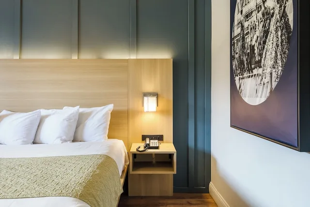 غرفة قياسية بسرير كينج للمدخنين، Ardsley Acres Hotel Westchester 2/5