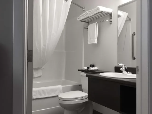 جناح بسريرين كوين، Villa Inn and Suites, SureStay Collection By Best Western 2/2