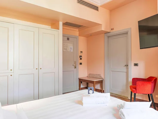 غرفة بانورامية بسرير كوين، B&B Hotel Laurus al Duomo 2/6