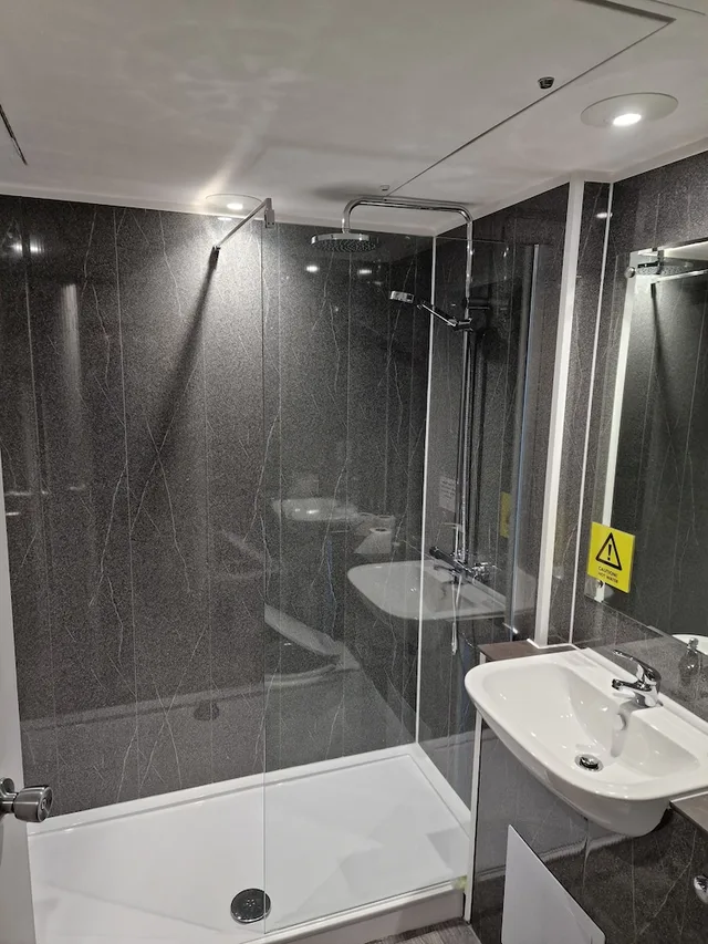 City, Double Bed, No Window، Britannia Hotel Birmingham - New Street Station 4/4