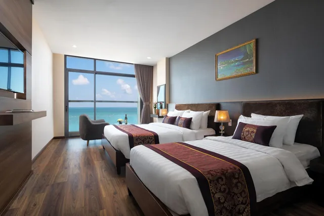 جناح ثلاثي بسرير كوين وسرير فردي، Nolis Hotel 1/2