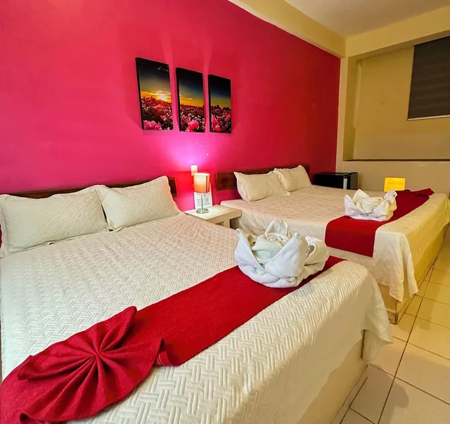 1 Bedroom, Family, King and Queen Bed, Barranquilla Hotel 3/10
