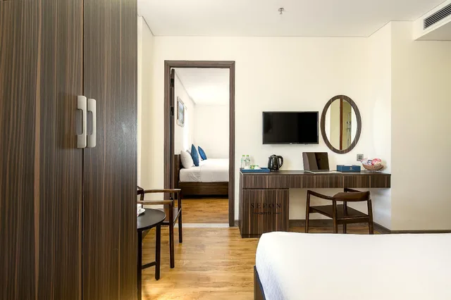 Connecting, Family, Queen and Twin Beds, Sepon Blue Hotel 2/3