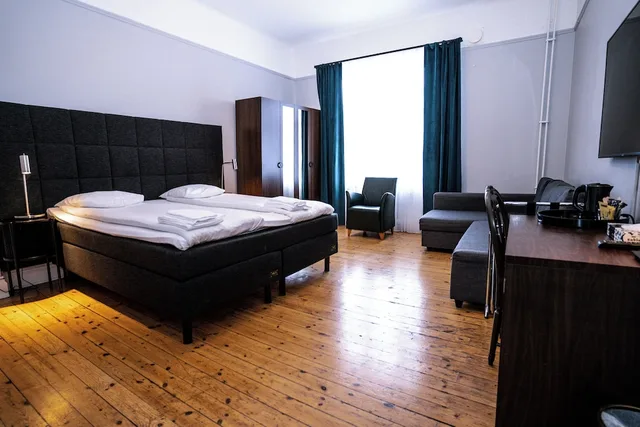 غرفة عائلية بسرير مزدوج، Queen's Hotel First Partner 2/6