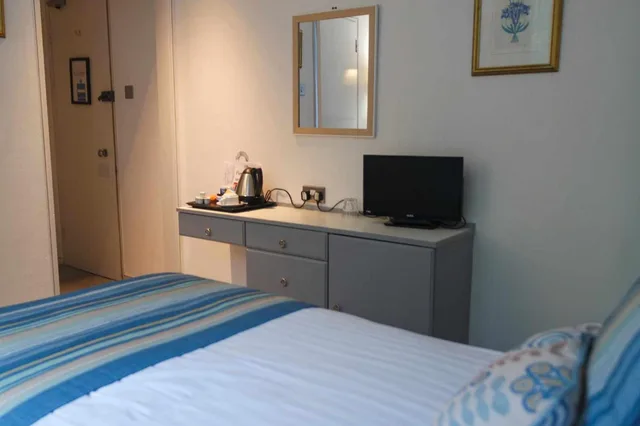 Room, Single, Hannafore Point 3/9