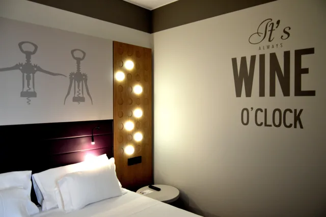 Design, Suite, King Bed, Sofa، Best Western Plus Soave Hotel 2/2