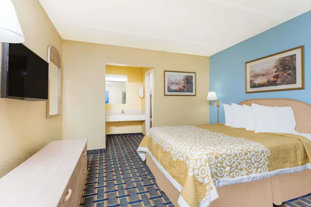 غرفة بسرير كوين، Days Inn by Wyndham Clayton 4/5