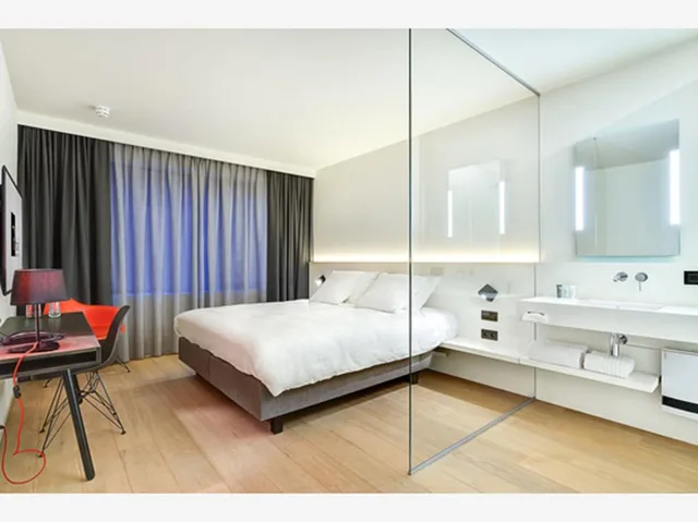 غرفة كومفورت بسريرين منفصلين، R hotel experiences 1/3