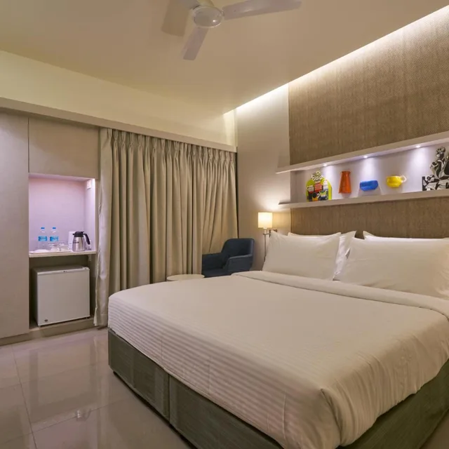 غرفة ديلوكس بسرير كينج، Hotel Atharv 6/10