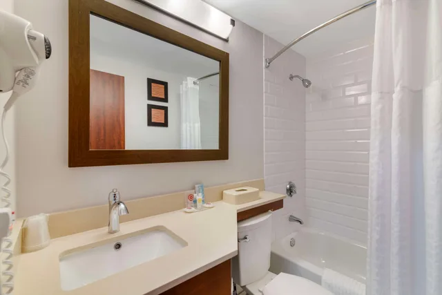 غرفة بسريرين مزدوجين، Comfort Inn Manchester Airport 5/5