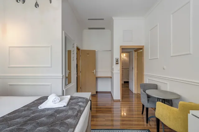 Deluxe, King Bed, City View, Silver Gate Rooms Dioklecijan Palace 1/5