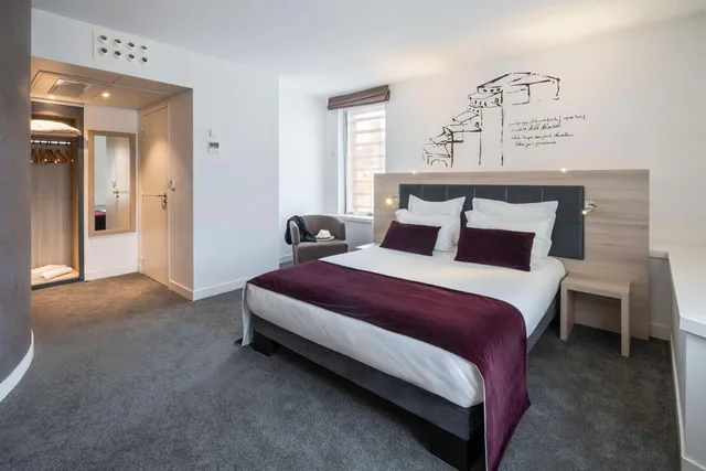 Standard, Queen Bed, Street View، Best Western Plus Villa Saint Antoine Hotel & Spa 1/5