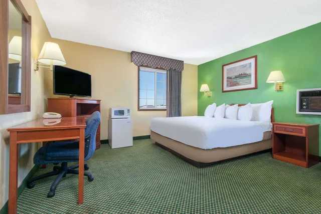 غرفة بسريرين كينج، Days Inn By Wyndham Great Bend 1/4
