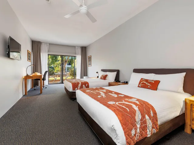 غرفة بسرير كوين، Kakadu Crocodile Hotel 2/10