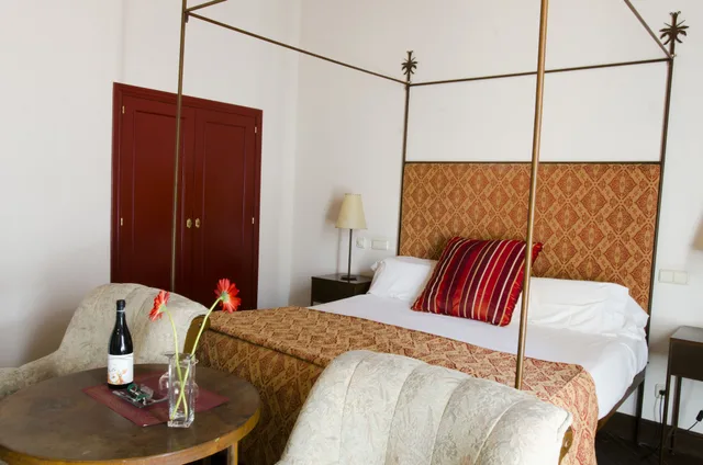 غرفة ديلوكس بسرير كوين، PALACIO REJADORADA 3/7