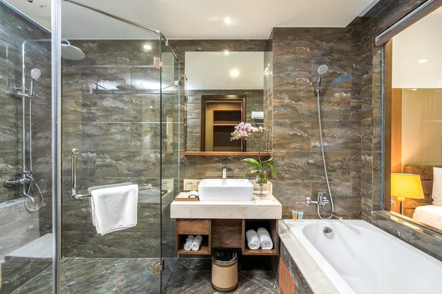 Premium, Triple, 1 King and 1 Single Beds, Panoramic View, Alansea Danang Hotel 5/5
