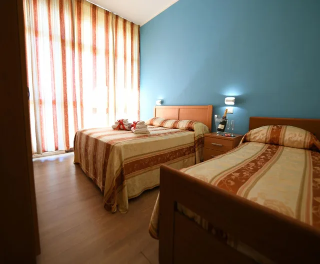 Room, Double or Twin Bed, Side Sea View، International Resort 2/4