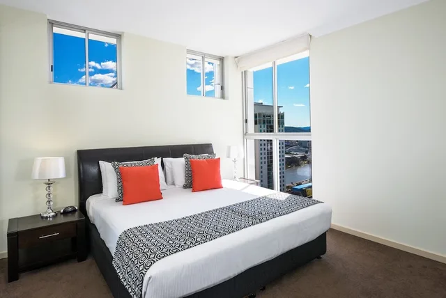 1 Bedroom, Family, 1 King and 1 Single Beds, Mantra on Mary Brisbane 1/2