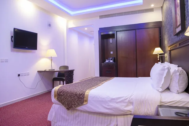 غرفة ديلوكس بسرير مزدوج بإطلالة على المدينة، فندق جازان ان(Jazan Inn Hotel) 2/9