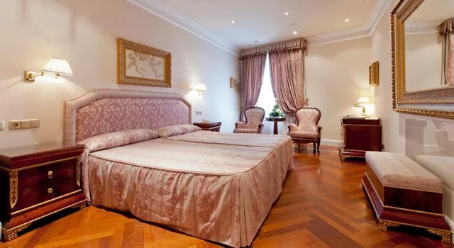 غرفة بسرير مزدوج أو سريرين منفصلين، Alameda Palace 1/2