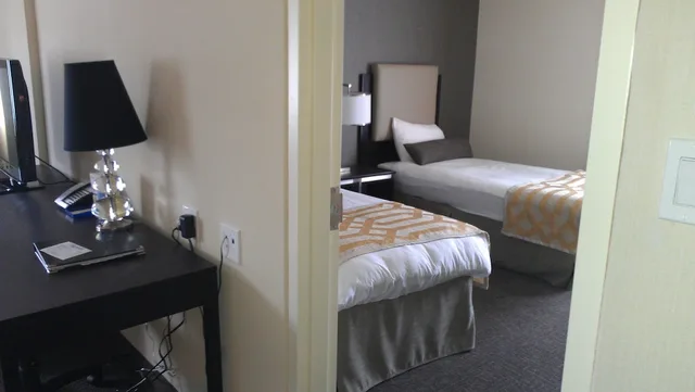 2 Bedrooms, Coast, Premium, Suite, 3 Beds, 2 Queen Beds, Sofa، Coast Kamloops Hotel And Conference Centre 3/4