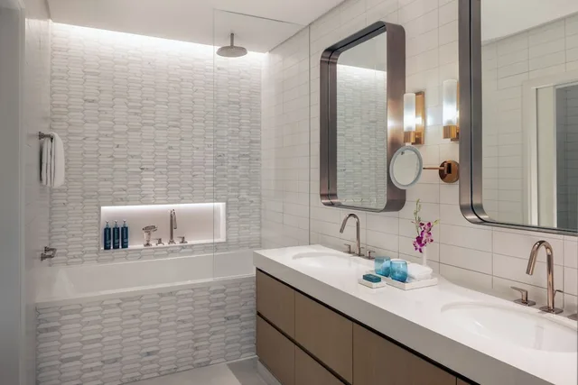 2 Bedrooms, Creek, Apartment, King and Twin Beds, Terrace، Hilton Dubai Creek Hotel & Residences 6/7
