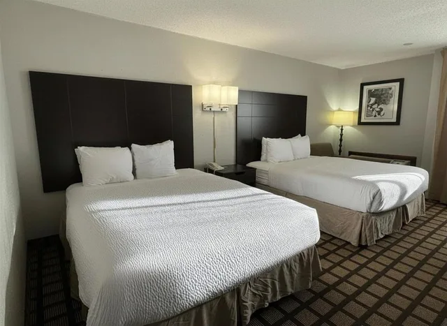 غرفة ديلوكس بسرير كوين لذوي الإعاقة، Baymont by Wyndham Queensbury / Lake George 3/10