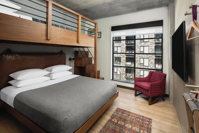 Loft, King Bed, Moxy Minneapolis Downtown 1/2