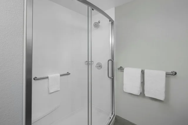 1 Bedroom, Suite, King Bed, Sofa, Accessible, Courtyard By Marriott Tampa Oldsmar 3/4