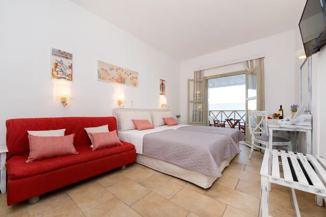 غرفة عائلية، Mathios Village 2/9