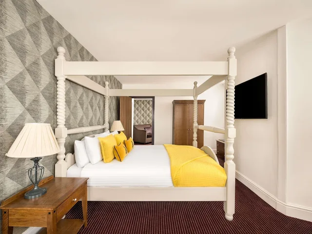 جناح جونيور بسرير مزدوج مع أريكة، Mercure Doncaster Centre Danum Hotel 7/8