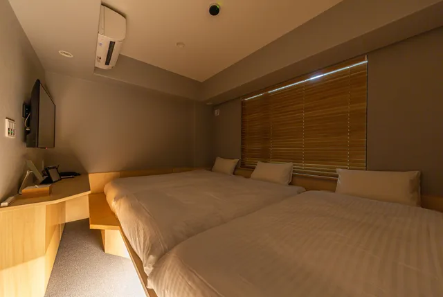 غرفة قياسية ثلاثية بثلاثة أسرّة، hotel Amanek Kyoto Kawaramachi Gojo 3/5