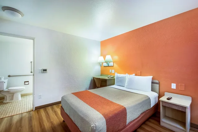 غرفة قياسية بسرير كوين، Motel6 Youngtown, AZ - Phoenix - Sun City 10/10