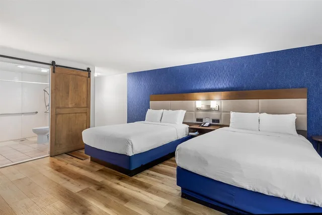 غرفة قياسية بسريرين كوين لذوي الإعاقة، SureStay Plus Hotel by Best Western Mammoth Lakes 1/6
