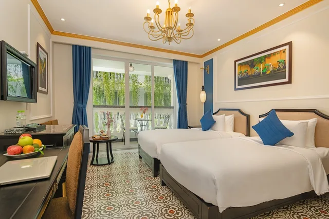 غرفة عائلية بسرير كينج وسريرين منفصلين بإطلالة على المسبح بغرفتي نوم، Hoi An Blue Sky Boutique Spa 2/8