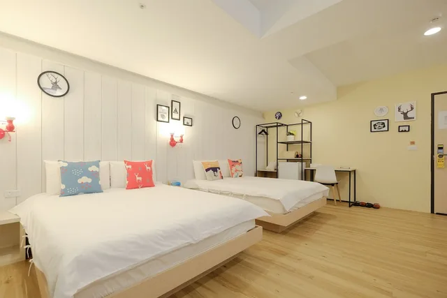 غرفة كومفورت رباعية بسريرين مزدوجين، Color Fun Inn 2/6