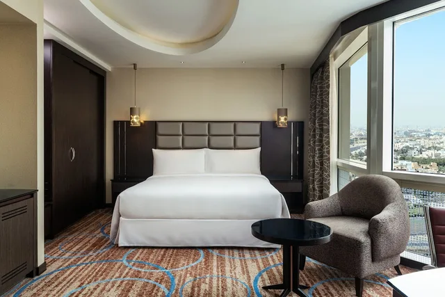 غرفة كلاسيكية بسرير كوين، Four Points By Sheraton Kuwait 1/8